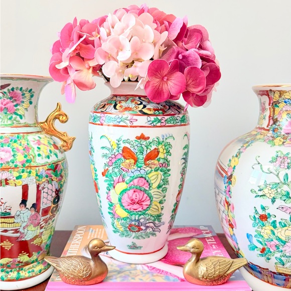 Vintage Famille Rose Canton Vasechinoiserie Palm beach decor